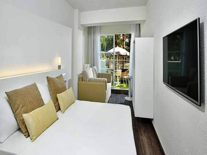 Hotel Sol Palmanova Mirlos Tordos